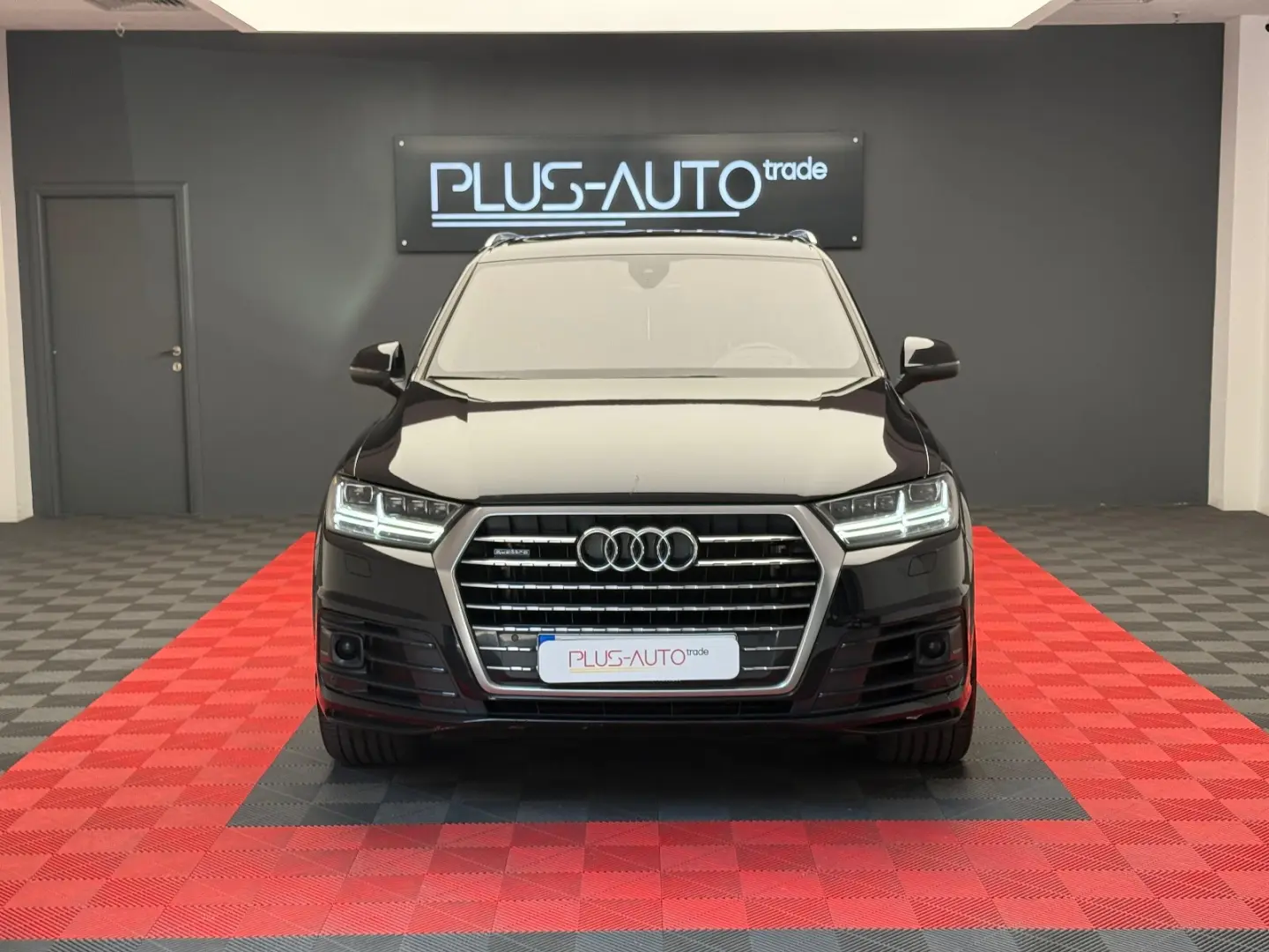 AUDI Q7 Quattro 3.0 TDI - S Line
