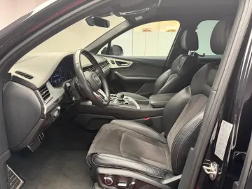 AUDI Q7 Quattro 3.0 TDI - S Line