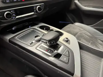 AUDI Q7 Quattro 3.0 TDI - S Line