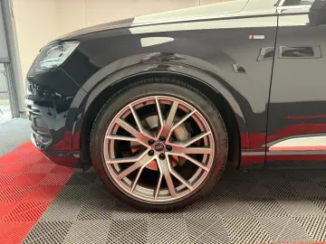 AUDI Q7 Quattro 3.0 TDI - S Line