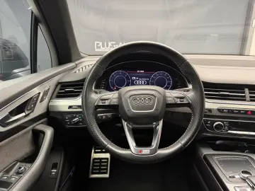 AUDI Q7 Quattro 3.0 TDI - S Line