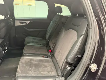 AUDI Q7 Quattro 3.0 TDI - S Line