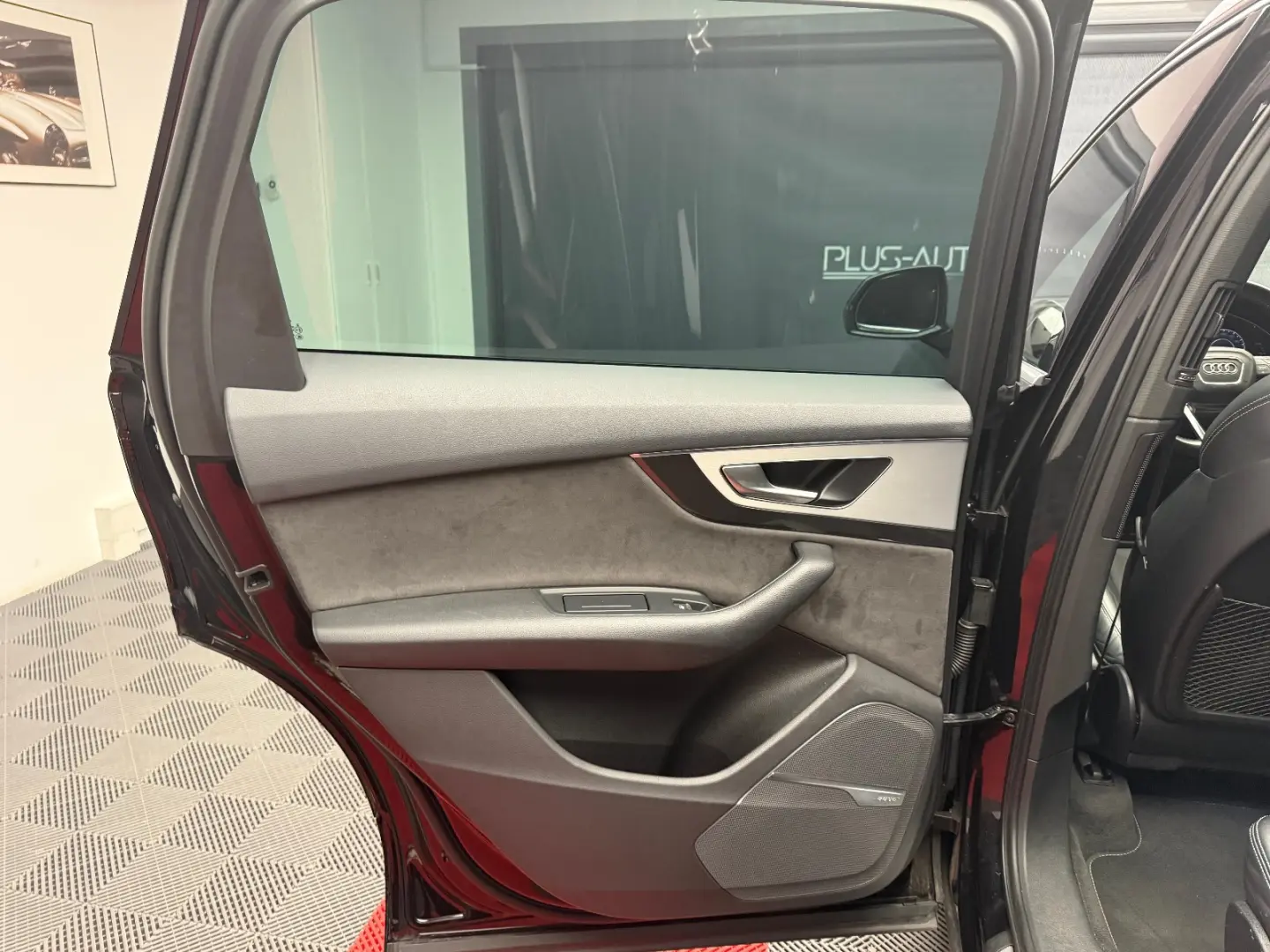 AUDI Q7 Quattro 3.0 TDI - S Line
