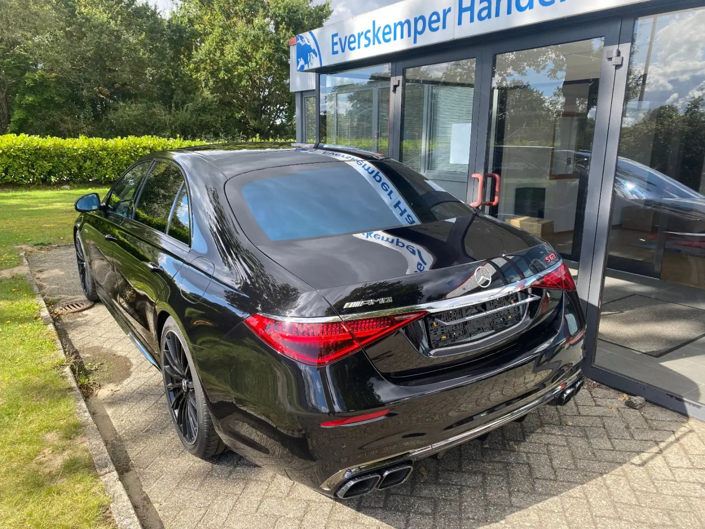 S63e AMG  4M LONG +TV 21 Zoll ICE BOX NP264T