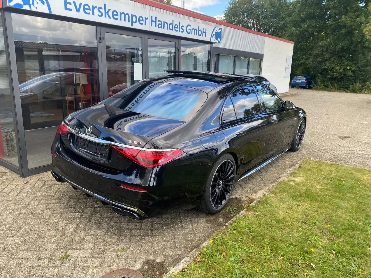 S63e AMG  4M LONG +TV 21 Zoll ICE BOX NP264T