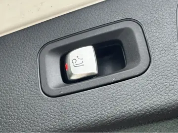 GLC 220 d 4M AMG LED AHK MBUX 9G Keyless