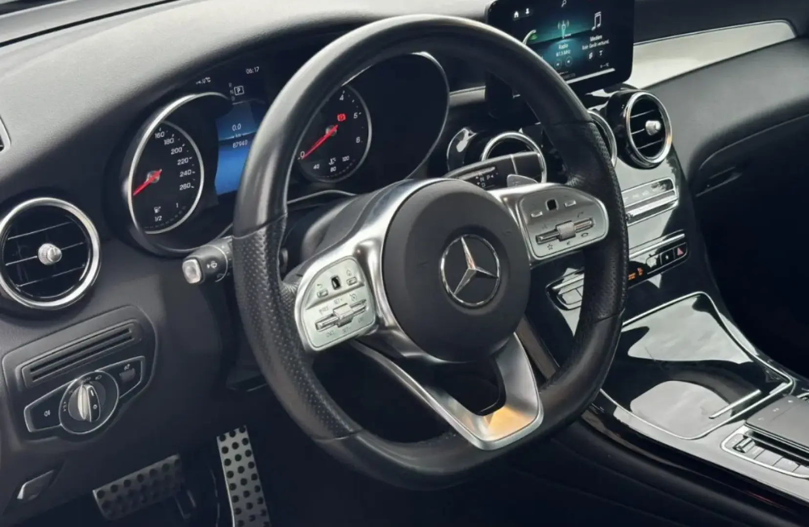 GLC 220 d 4M AMG LED AHK MBUX 9G Keyless