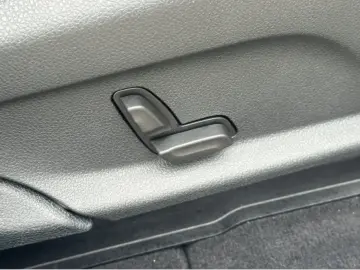 GLC 220 d 4M AMG LED AHK MBUX 9G Keyless