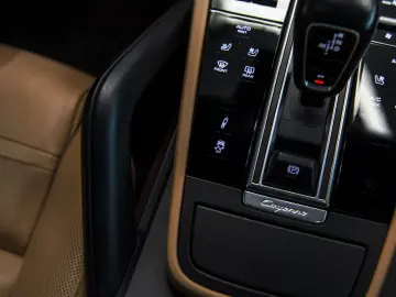Porsche Cayenne 3.0 V6