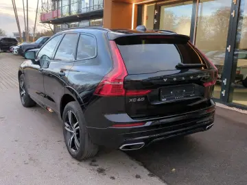 XC60 R Design Recharge Plug-In Hybrid AWD T8 Twi