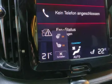 XC60 R Design Recharge Plug-In Hybrid AWD T8 Twi