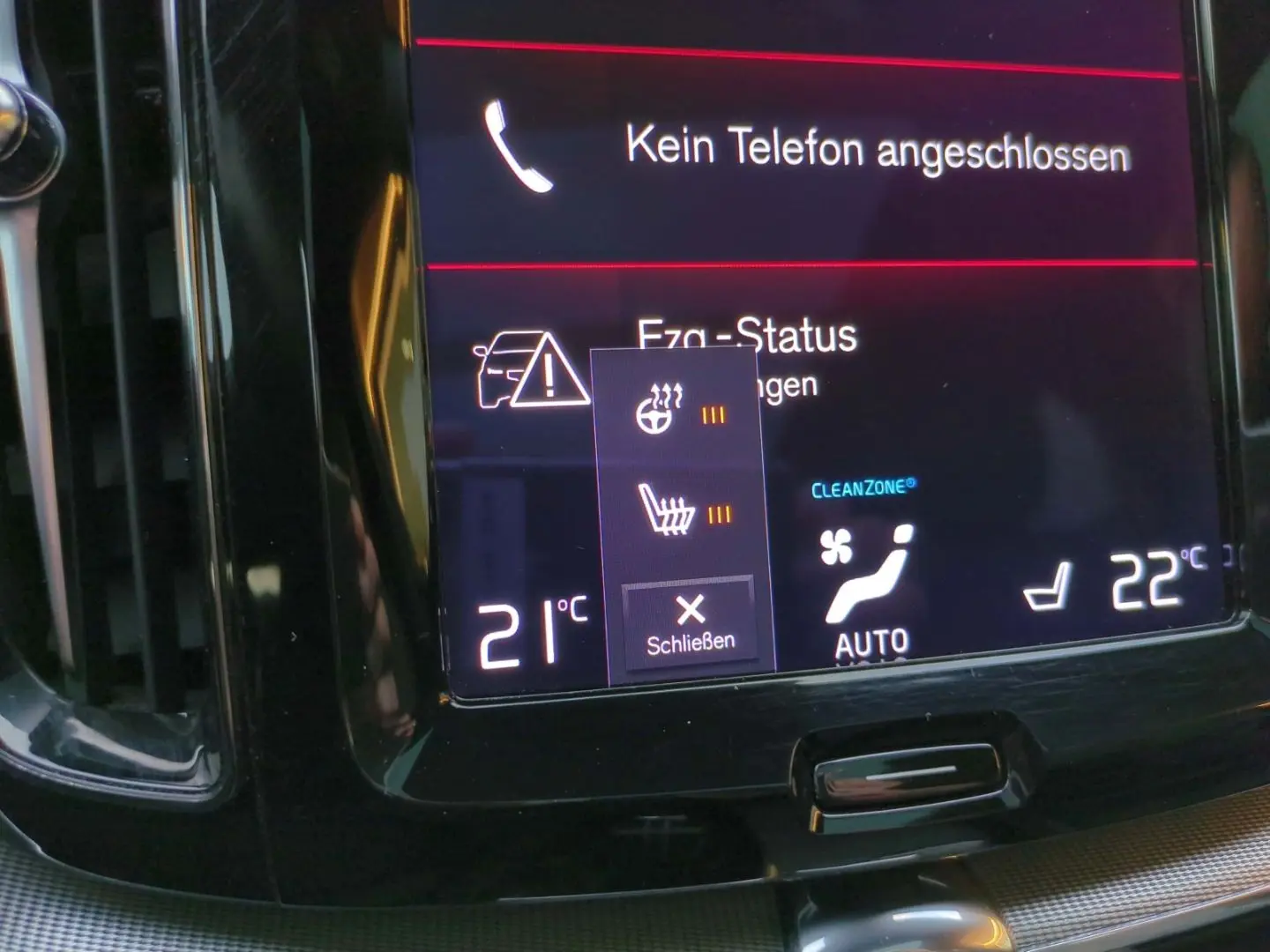 XC60 R Design Recharge Plug-In Hybrid AWD T8 Twi