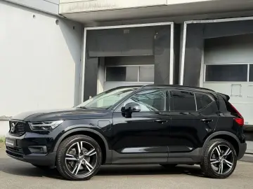 XC40 R Design Expression Recharge Plug-In Hybrid