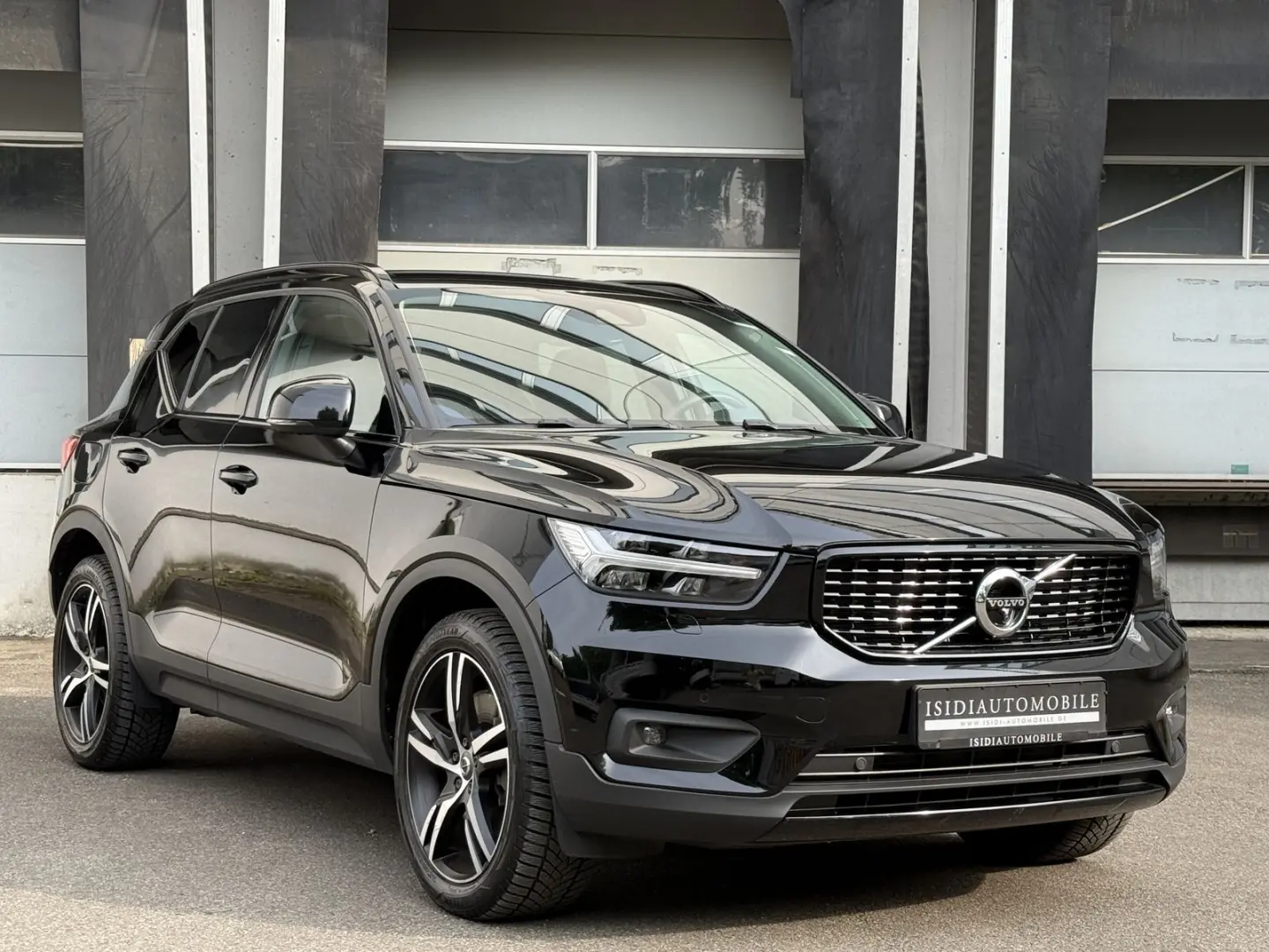 XC40 R Design Expression Recharge Plug-In Hybrid