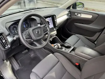 XC40 R Design Expression Recharge Plug-In Hybrid