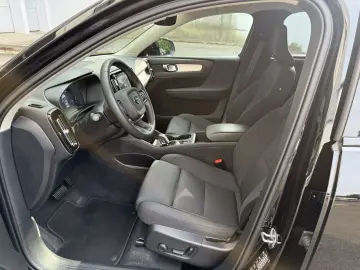 XC40 R Design Expression Recharge Plug-In Hybrid