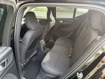 XC40 R Design Expression Recharge Plug-In Hybrid
