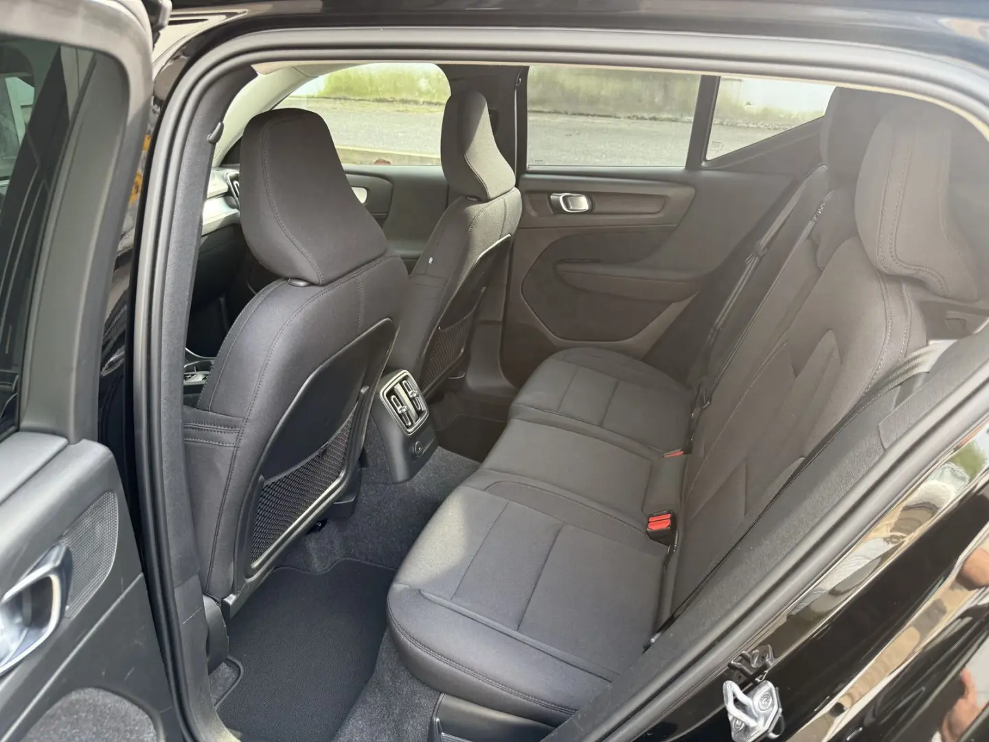 XC40 R Design Expression Recharge Plug-In Hybrid