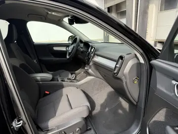 XC40 R Design Expression Recharge Plug-In Hybrid