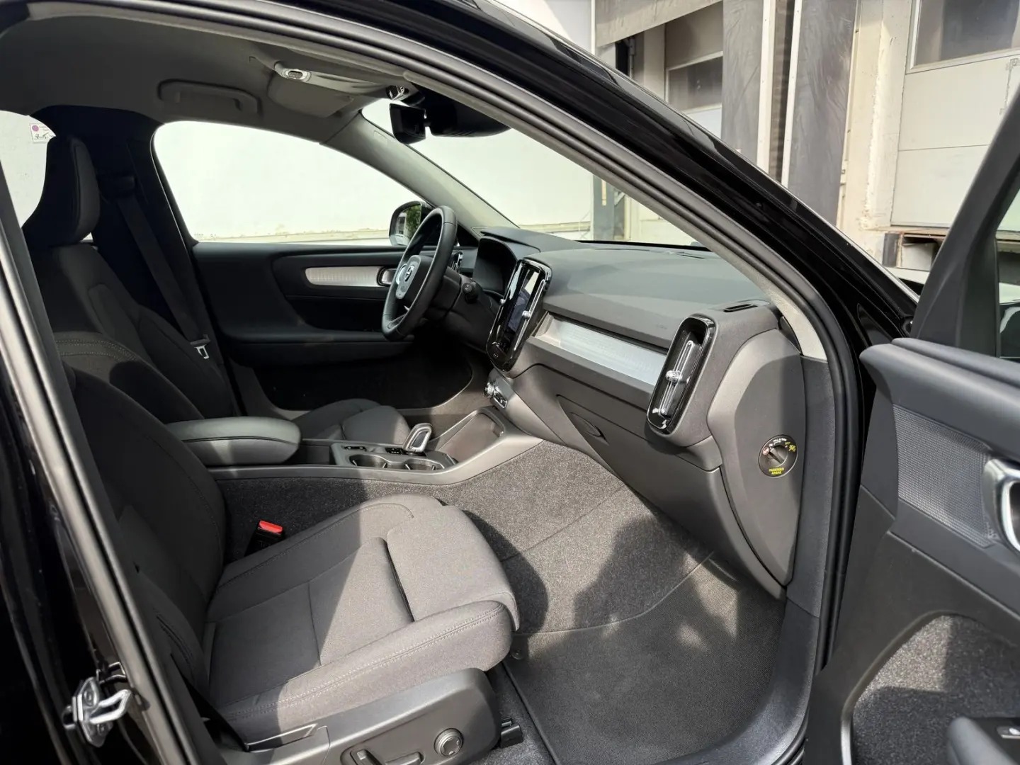 XC40 R Design Expression Recharge Plug-In Hybrid