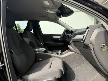 XC40 R Design Expression Recharge Plug-In Hybrid