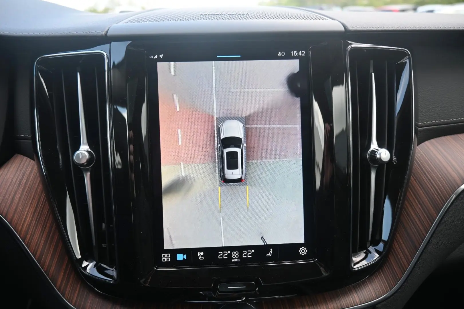 XC60 B4 D AWD Ultimate Dark STDHZG 360  LUFT ACC