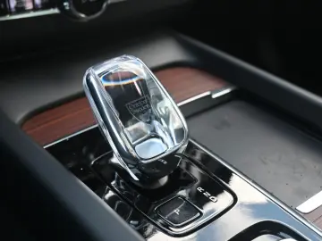 XC60 B4 D AWD Ultimate Dark STDHZG 360  LUFT ACC