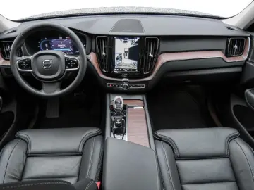 XC60 T8 Plus Dark Recharge Plug-In Hybrid AWD