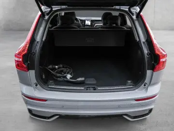 XC60 T8 Plus Dark Recharge Plug-In Hybrid AWD