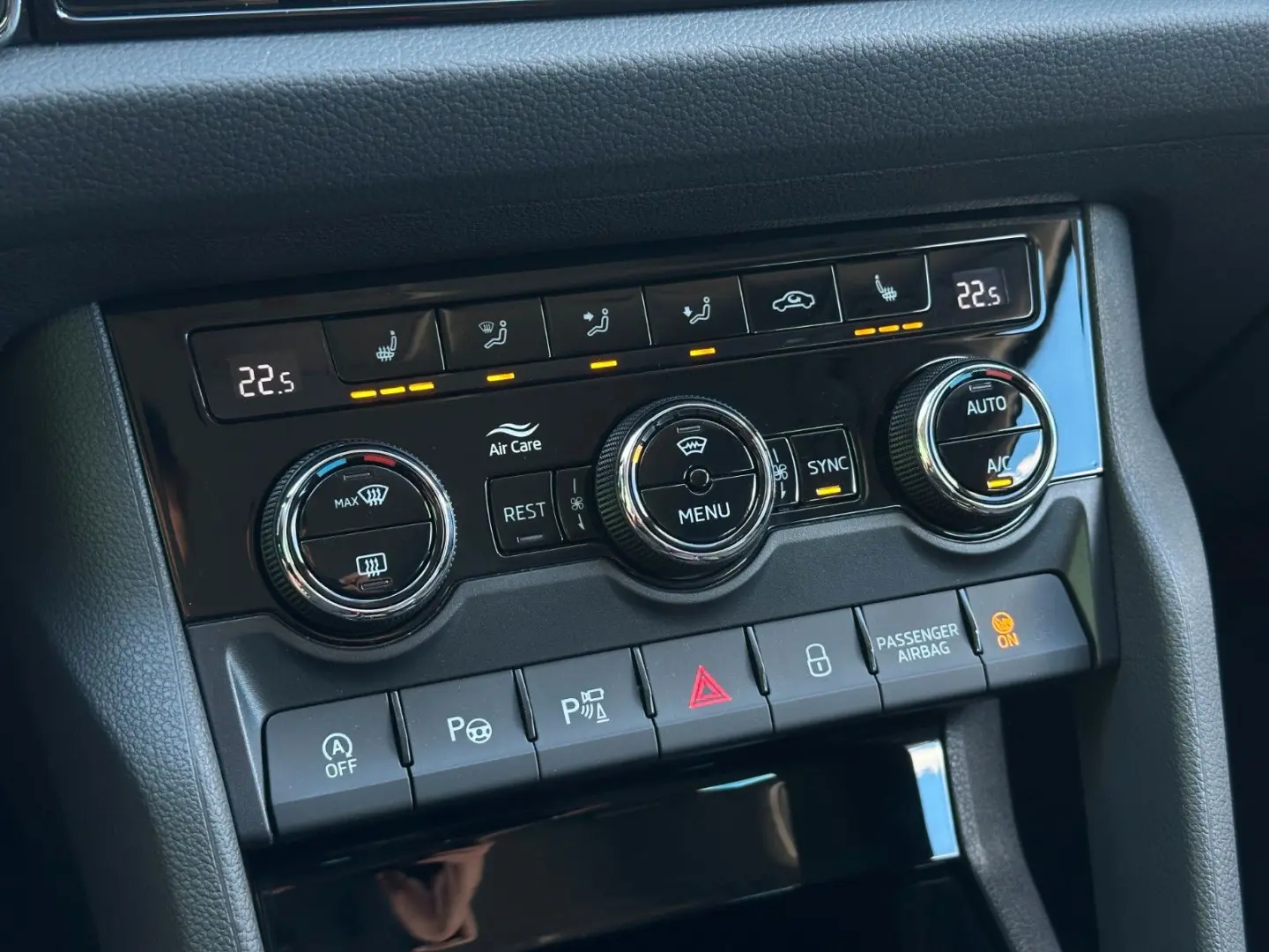 2.0TDi 4x4 Style & Exclusive Suedia NAVI eHK AHK