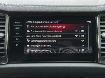 2.0TDi 4x4 Style & Exclusive Suedia NAVI eHK AHK