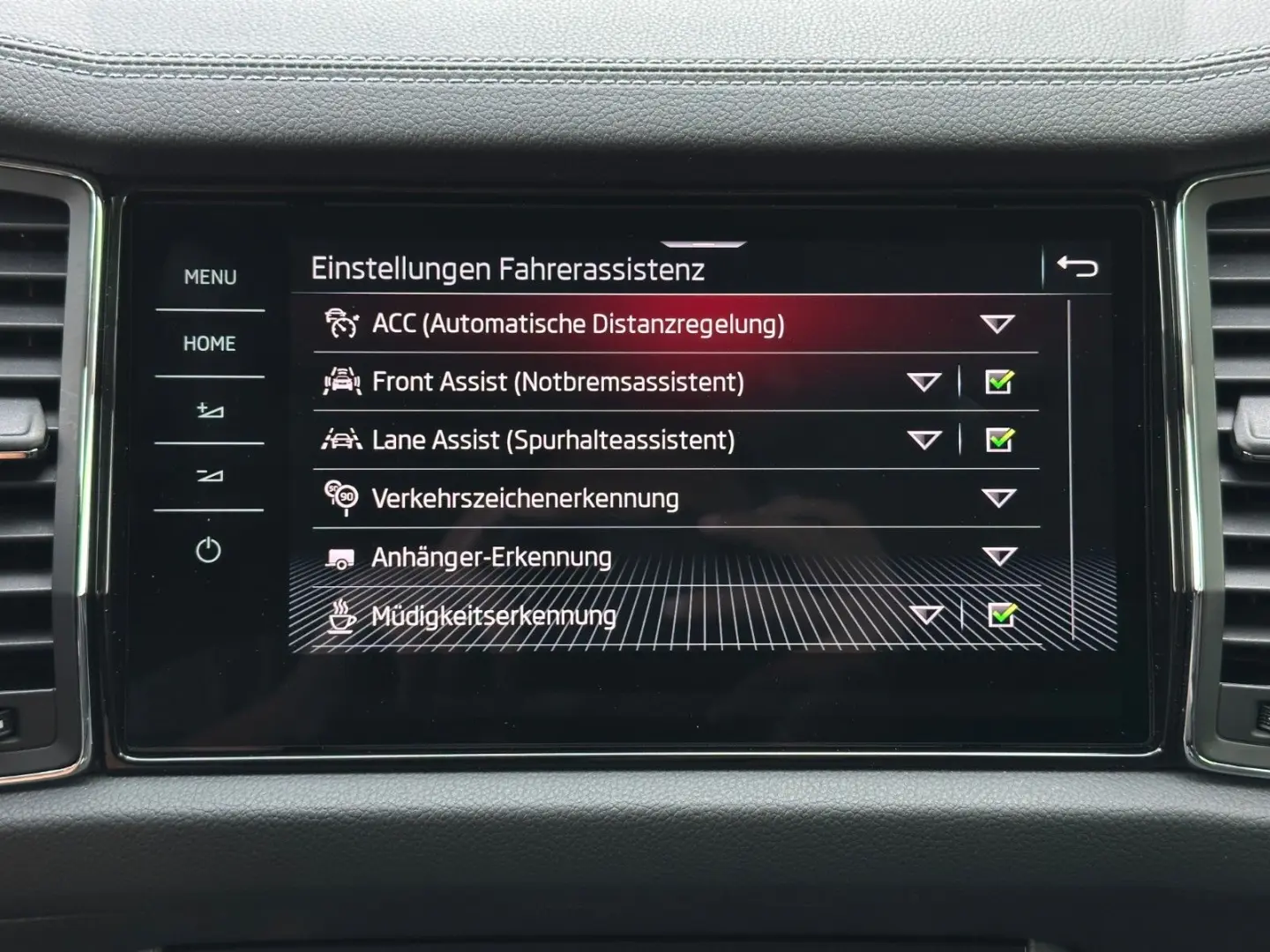 2.0TDi 4x4 Style & Exclusive Suedia NAVI eHK AHK
