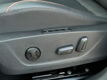 286PS 4x4 iV 85x L&K Leder Wär.Pum. DCC LM21