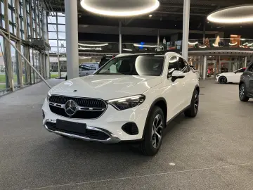GLC 300 e 4Matic PANORAMA+MBUX+KAMERA