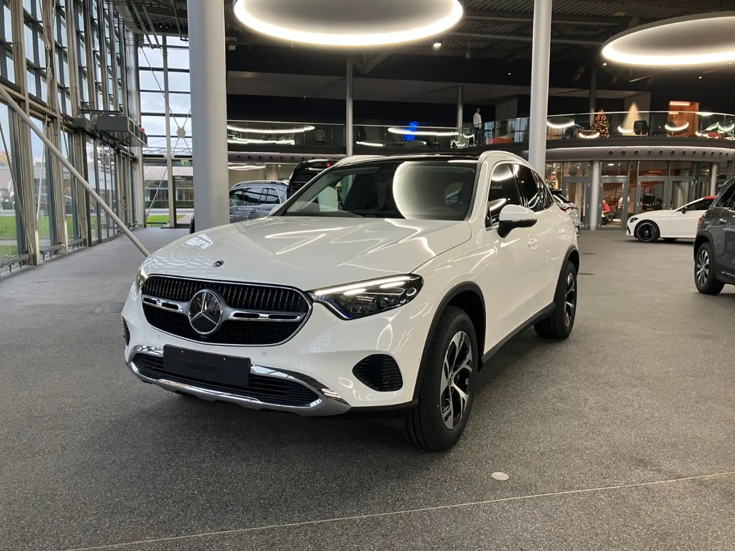GLC 300 e 4Matic PANORAMA+MBUX+KAMERA