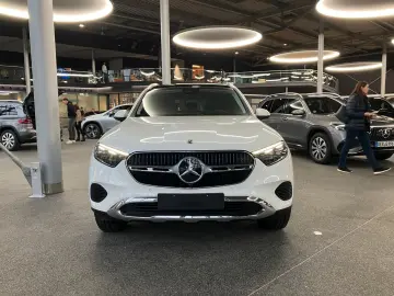 GLC 300 e 4Matic PANORAMA+MBUX+KAMERA