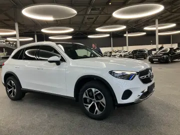 GLC 300 e 4Matic PANORAMA+MBUX+KAMERA
