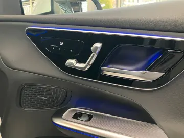 GLC 300 e 4Matic PANORAMA+MBUX+KAMERA