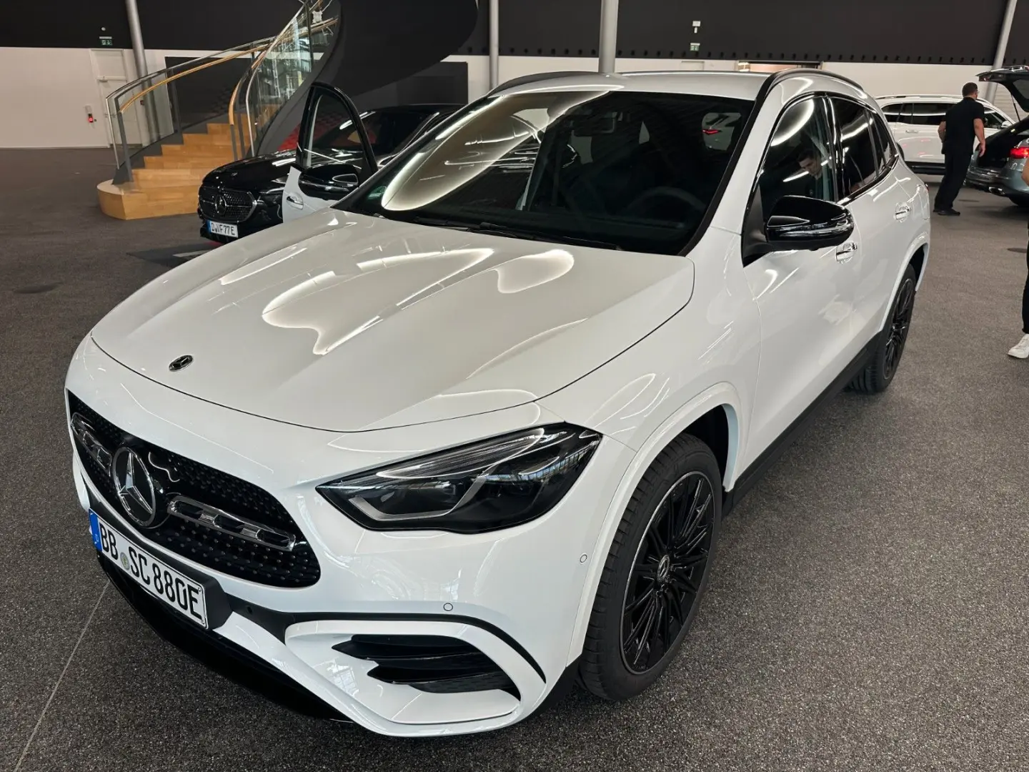 GLA 250 e AMG Line Edition KAMERA+LED+CARPLAY