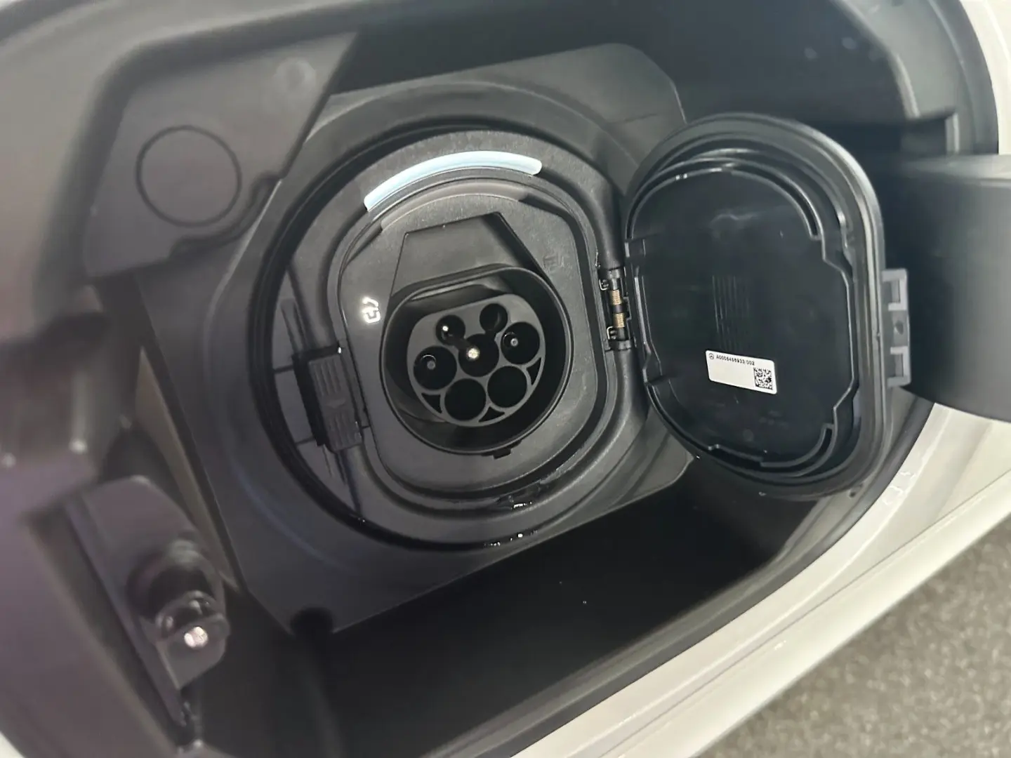 GLA 250 e AMG Line Edition KAMERA+LED+CARPLAY