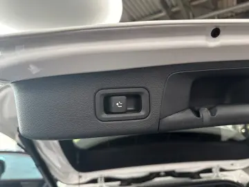 GLA 250 e AMG Line Edition KAMERA+LED+CARPLAY