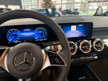 EQB 250+ KAMERA+FAHRASSISTENZ+MBUX
