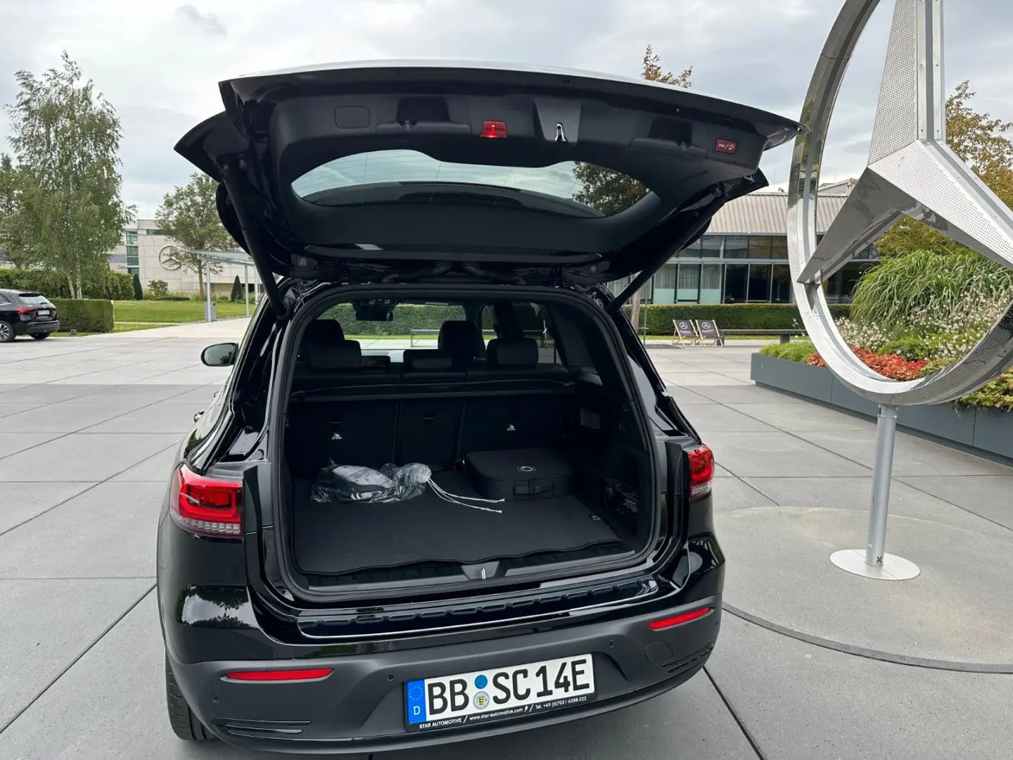 EQB 250 KAMERA+MBUX+CARPLAY