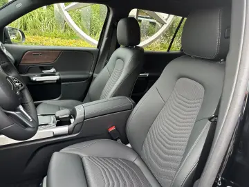 EQB 250 KAMERA+MBUX+CARPLAY