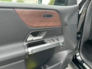 EQB 250 KAMERA+MBUX+CARPLAY