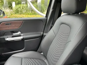 EQB 250 KAMERA+MBUX+CARPLAY