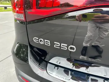 EQB 250 KAMERA+MBUX+CARPLAY