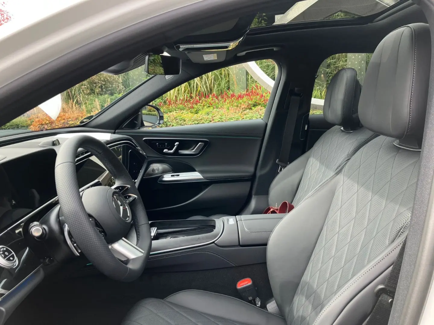 E 400 e 4Matic AMG Line MBUX+CAM+LEDER+BURM 4D