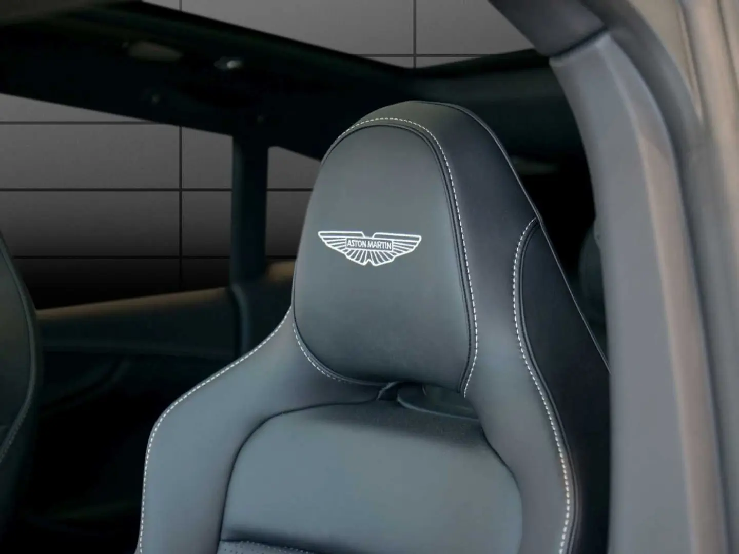 Aston Martin DBX707 MY 2025