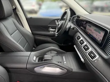GLE 300 d 4M MULTIBEAM+20''+CARPLAY+KAMERA+WIDE+
